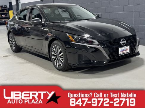 New 2026 Nissan Altima 2.5 SV FWD image 1