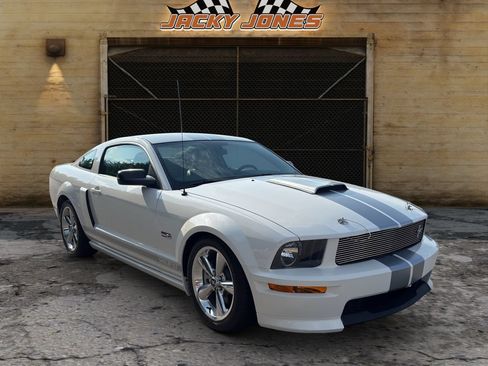 Used 2007 Ford Mustang GT RWD image 12