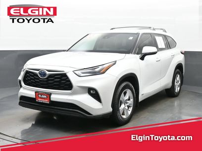 Used 2022 Toyota Highlander LE