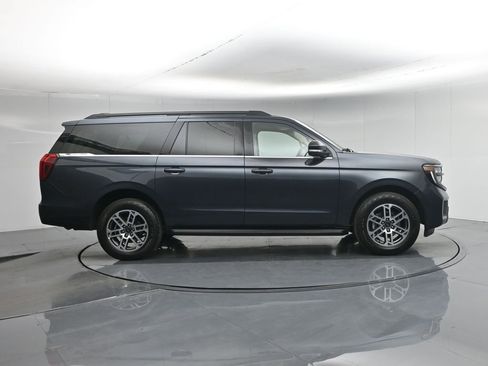 Used 2025 Ford Expedition Max Active AWD/4WD image 31