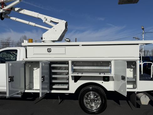 Used 2018 RAM 5500 Tradesman w/ Power & Remote Entry Group image 12