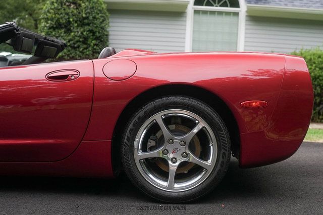 Used 2004 Chevrolet Corvette Convertible w/ Preferred Equipment Group RWD image 5