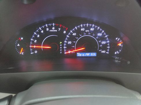 Used 2010 Toyota Camry LE FWD image 34