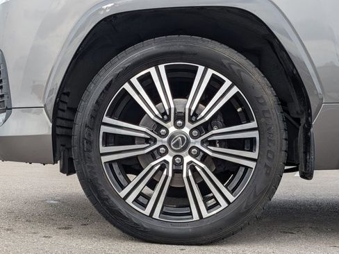 Used 2023 Lexus LX 600 4WD w/ Luxury Package image 24