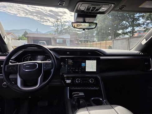 Used 2024 GMC Sierra 1500 Denali AWD/4WD image 14