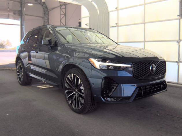 Used 2026 Volvo XC60 B5 Ultra AWD/4WD image 3