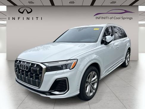 Used 2025 Audi Q7 3.0T Premium Plus w/ Premium Plus Package image 3