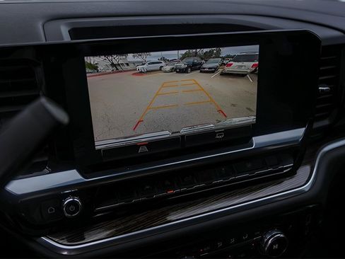 Used 2023 GMC Sierra 1500 Elevation image 18