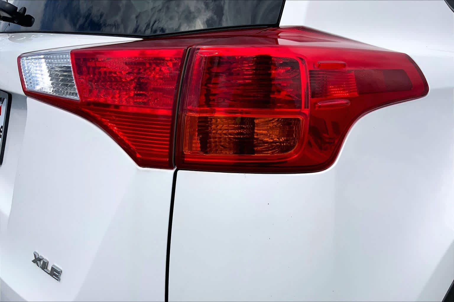 Used 2013 Toyota RAV4 XLE FWD image 10