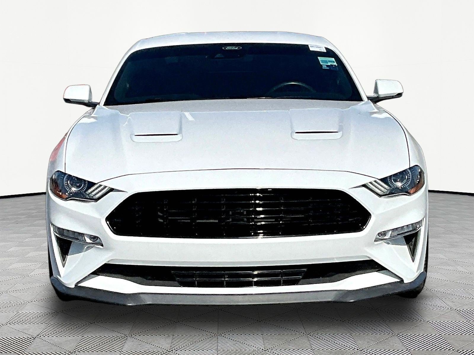 Used 2021 Ford Mustang GT Premium w/ Equipment Group 401A RWD image 2