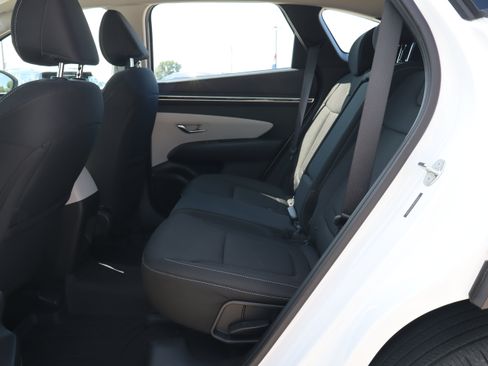Used 2024 Hyundai Tucson SE AWD/4WD image 10