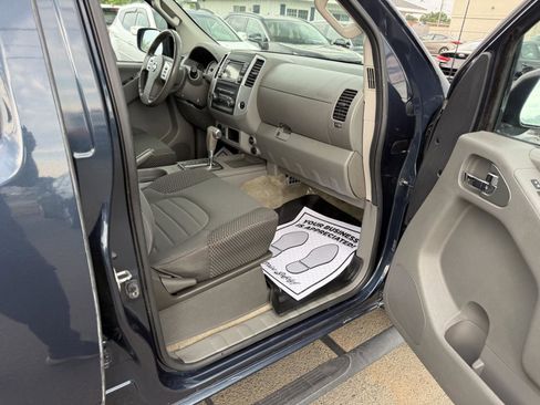 Used 2017 Nissan Frontier Desert Runner RWD image 13