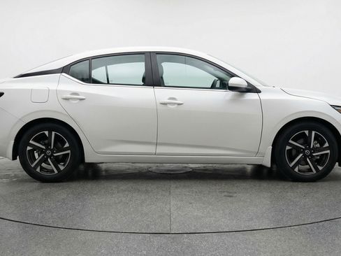 Used 2025 Nissan Sentra SV FWD image 11