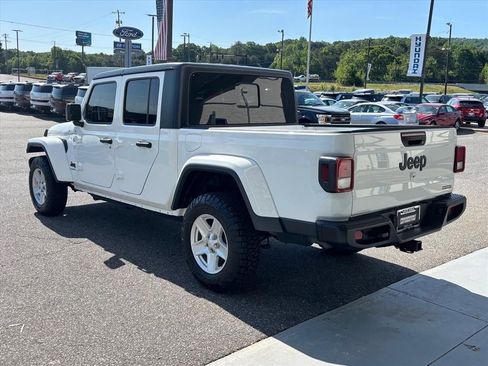 Used 2021 Jeep Gladiator Sport AWD/4WD image 2