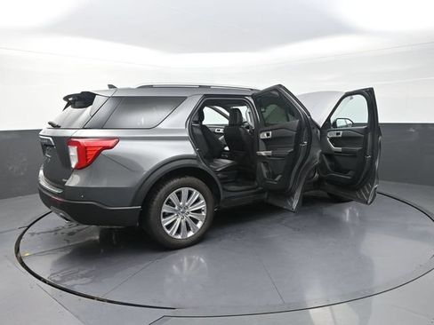 Used 2023 Ford Explorer Limited w/ Hybrid Equipment Group 310A AWD/4WD image 45