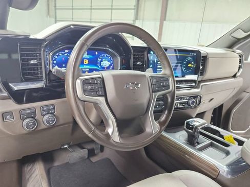 Used 2024 Chevrolet Silverado 1500 RST w/ Convenience Package II AWD/4WD image 18