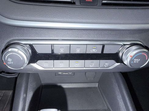 Used 2025 Nissan Altima 2.5 S FWD image 17