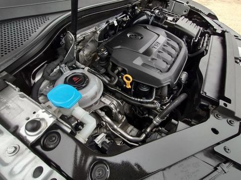 Used 2020 Volkswagen Tiguan SE image 69