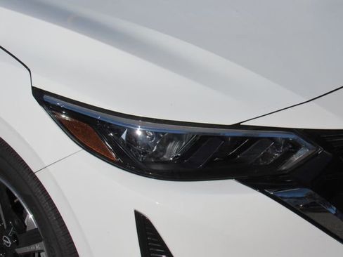 Certified 2025 Nissan Sentra SV w/ All-Weather Package FWD image 8