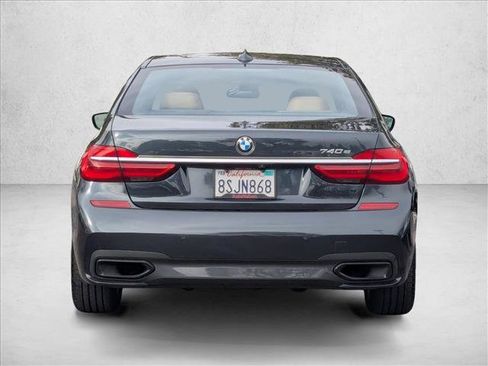 Used 2017 BMW 740e xDrive image 7