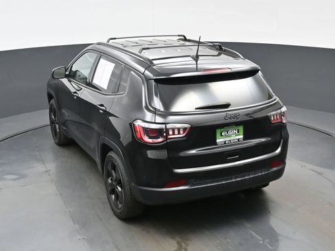 Used 2021 Jeep Compass Latitude FWD image 32