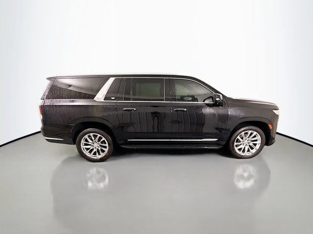 Used 2022 Cadillac Escalade ESV Premium Luxury w/ LPO, Radiant Package AWD/4WD image 8