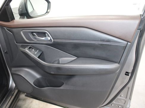 Used 2021 Nissan Rogue SV w/ Premium Package FWD image 24