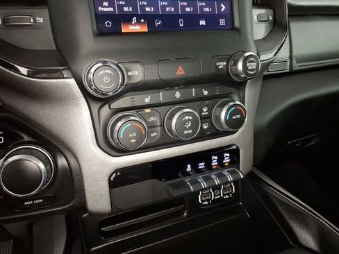 Used 2023 RAM 1500 Big Horn AWD/4WD image 22