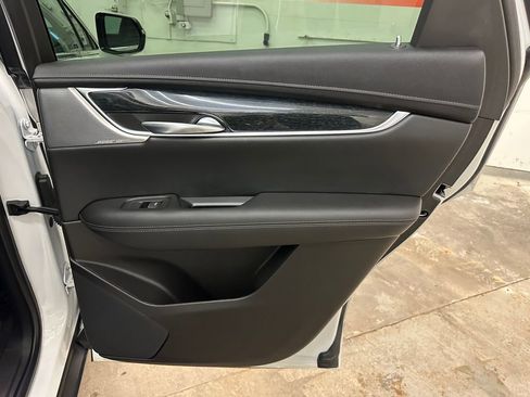 Used 2021 Cadillac XT5 Premium Luxury AWD/4WD image 29