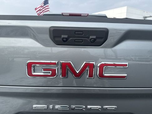 Used 2025 GMC Sierra 1500 SLT image 30