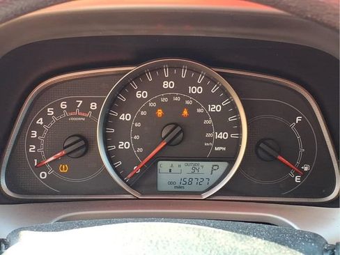 Used 2015 Toyota RAV4 LE FWD image 13