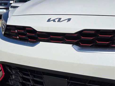 Used 2024 Kia Forte GT-Line w/ GT-Line Premium Package image 32