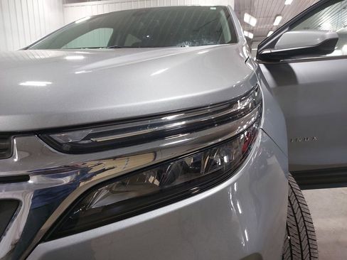 Used 2024 Chevrolet Equinox LT AWD/4WD image 32