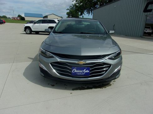 Used 2023 Chevrolet Malibu LS w/ Driver Confidence Package FWD image 4