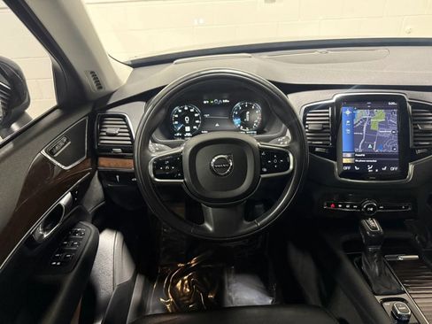 Used 2016 Volvo XC90 T6 Momentum w/ Momentum Plus Package AWD/4WD image 25