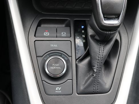 Certified 2024 Toyota RAV4 XLE Premium AWD/4WD image 35