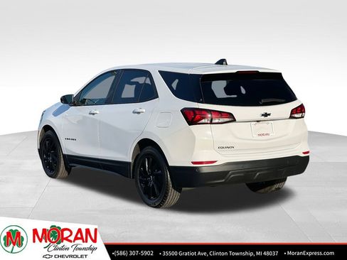 Used 2024 Chevrolet Equinox LS w/ LS Convenience Package image 4