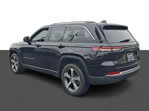 Used 2023 Jeep Grand Cherokee 4WD 4xe image 5