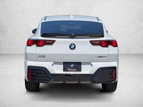 New 2026 BMW X2 xDrive28i w/ Technology Package AWD/4WD image 8