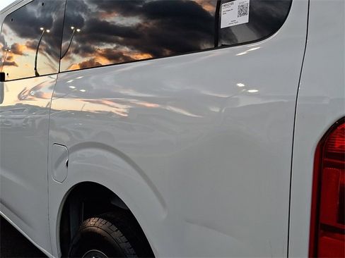 Used 2015 Nissan NV 3500 SV w/ Technology Package image 9