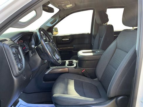 Used 2021 Chevrolet Silverado 1500 LT Trail Boss w/ LPO, Dark Essentials Package image 9