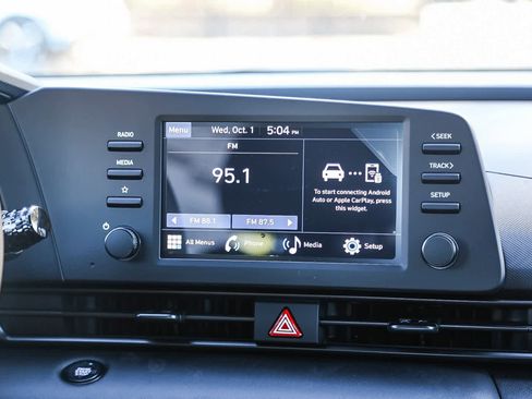 New 2025 Hyundai Elantra Sport image 17