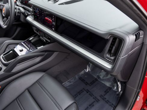 New 2026 Porsche Cayenne Coupe image 52