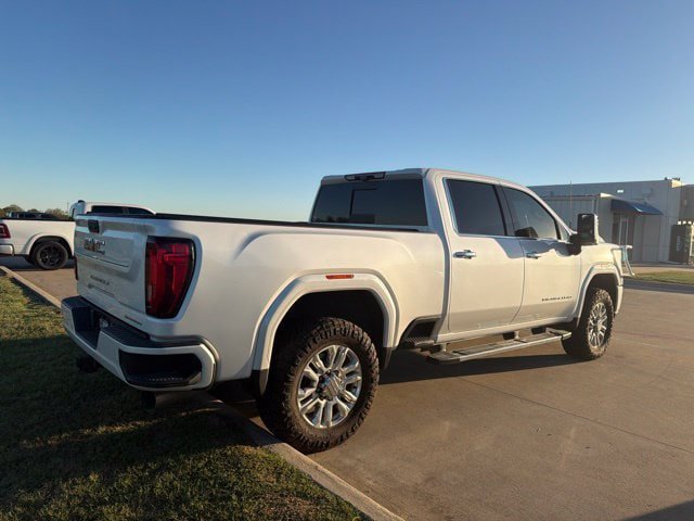 Used 2020 GMC Sierra 2500 Denali w/ Technology Package AWD/4WD image 3