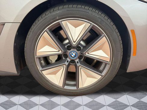 Used 2023 BMW i4 eDrive35 w/ Premium Package image 10