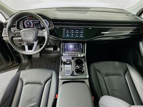 Used 2023 Audi Q7 2.0T Premium w/ Convenience Package image 3