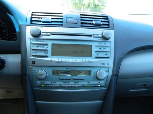Used 2007 Toyota Camry Hybrid FWD image 19