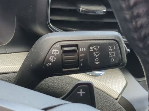 Used 2020 Ford Explorer XLT w/ Equipment Group 202A image 25