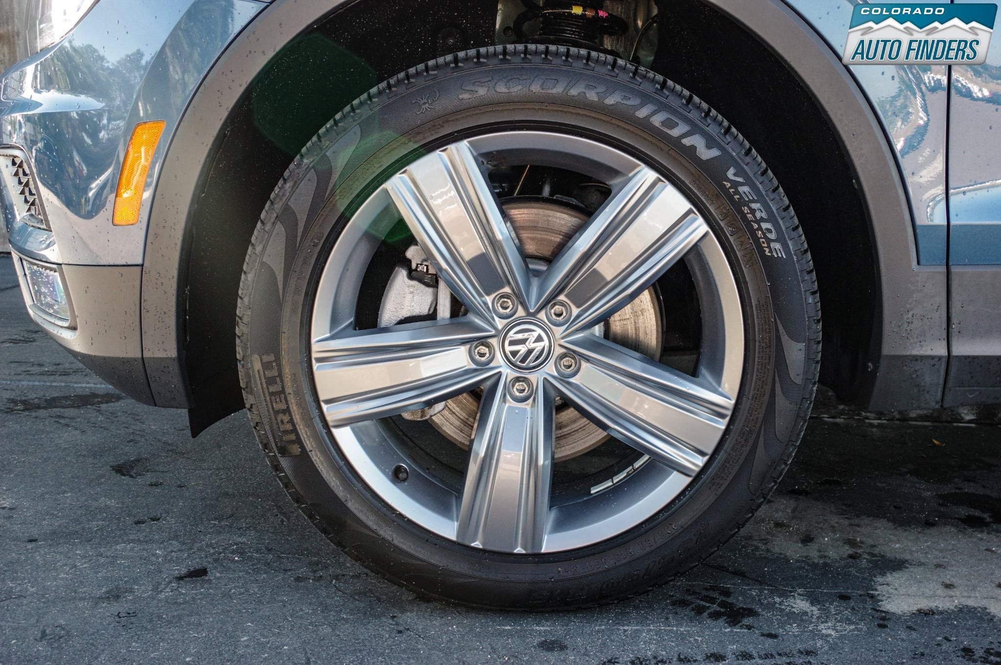 Used 2020 Volkswagen Tiguan SEL AWD/4WD image 26