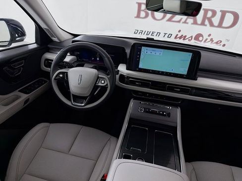 New 2026 Lincoln Aviator 2WD image 24